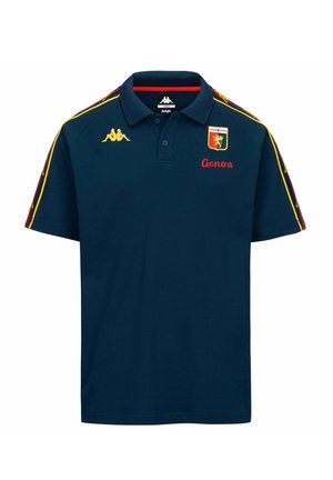 Polo bleu marine avec des rayures jaunes et rouges sur les manches, blason de Gênes et texte sur la poitrine gauche, ainsi que les logos Kappa jaunes sur la poitrine et les épaules.