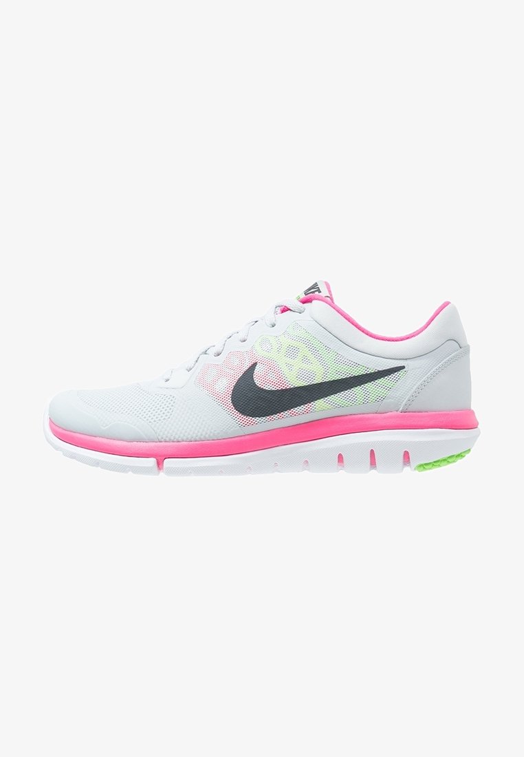 Chaussure de course Nike blanche et rose avec logo Swoosh noir et accents verts, conçue pour une performance athlétique légère.