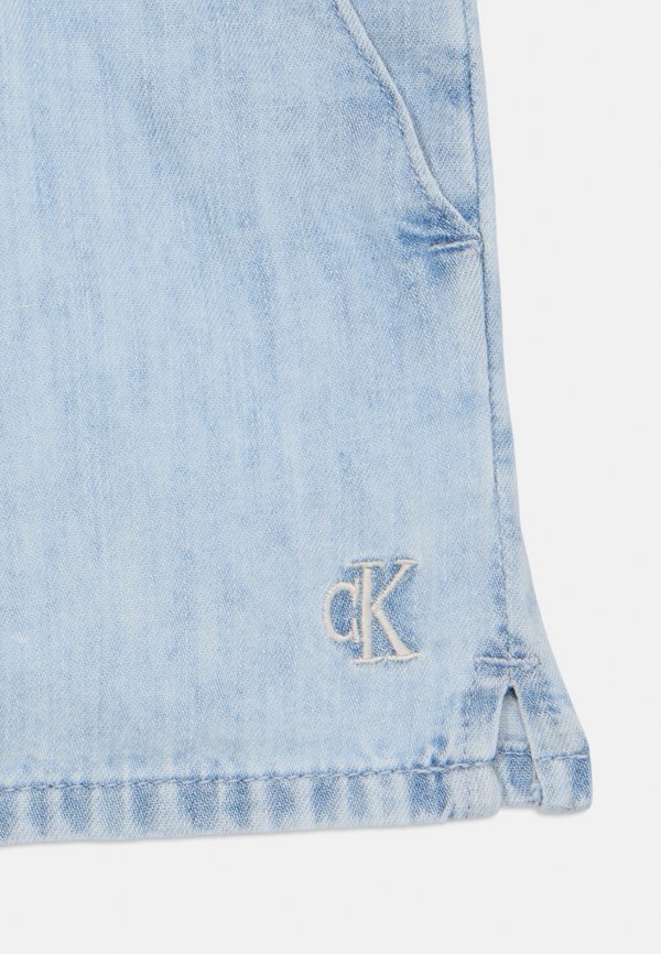 Denim shorts - light serenity3