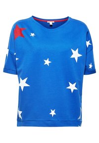 Camiseta de algodón azul con mangas cortas, con acentos en forma de estrella roja y estrellas blancas de varios tamaños repartidas por toda la tela. Cuello redondo.
