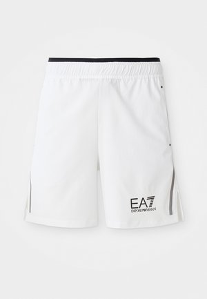 Bijele sportske kratke hlače s crnim elastičnim pojasom, bočnim prorezima i crnim logotipom "EA7 Emporio Armani" na lijevoj nozi.