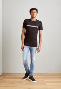 Antony Morato SUPER SLIM FIT WITH RUBBER INJECTION LOGO PRINT - Camiseta estampada - black