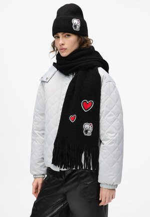 KARL LAGERFELD, IKON FURRY PATCH SCARF - Écharpe - black