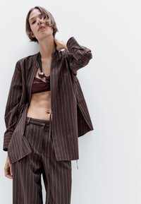 Massimo Dutti - FLOWING PINSTRIPE  - Veste légère - bordeaux Image miniature 1