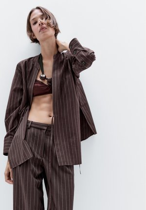 FLOWING PINSTRIPE  - Summer jacket - bordeaux