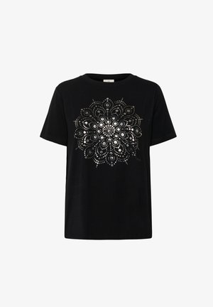 T-shirt en coton noir avec un motif mandala décoratif métallique au centre. Manches courtes et décolleté rond avec une coupe décontractée.