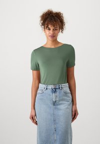 Vero Moda Tall VMPANDA - Základné tričko - laurel wreath