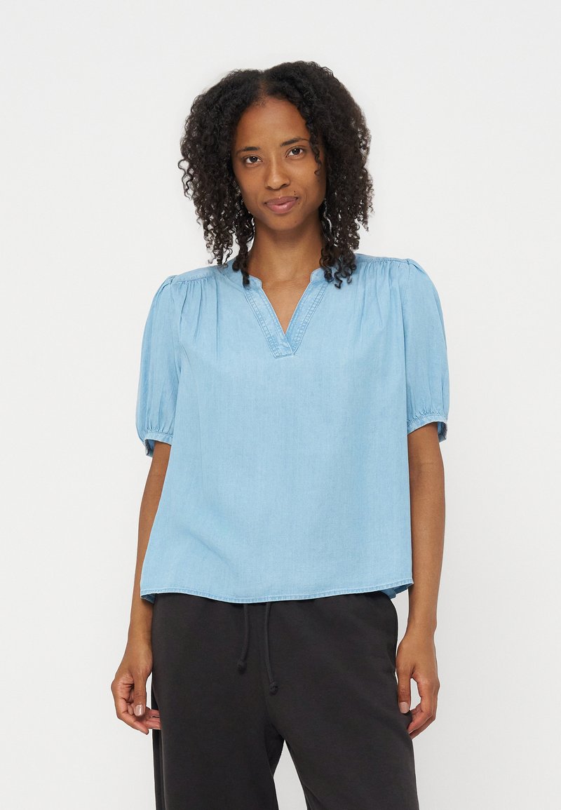 Blusa