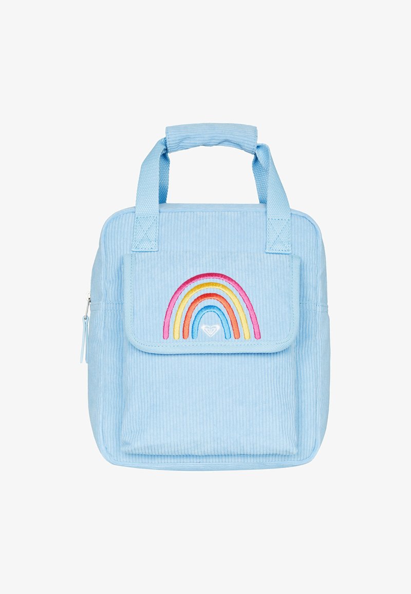 Světle modrá kordurová taška s dvěma horními rukojeťmi a přední klopou. Obsahuje vyšitou duhu v růžové, oranžové, žluté a modré barvě.