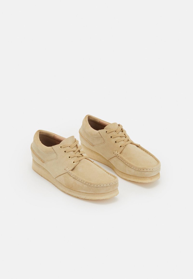 Clarks Originals - WALLABEE BOAT - Volnočasové šněrovací boty - maple, Zvětšit