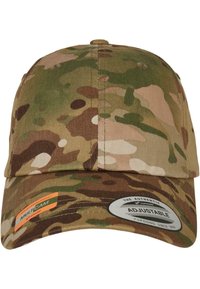 Multicam kasket lavet af bomuld, med et camouflagemønster i nuancer af grøn, brun og tan. Justerbar rem med logo klistermærke.