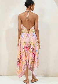 Lipsy REGULAR FIT  - Dodatek za na plažo - pink