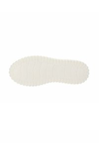 Witte rubberen sneakerzool met een gestructureerd oppervlak, voorzien van een golvend profiel en verhoogde zijranden voor grip en flexibiliteit.