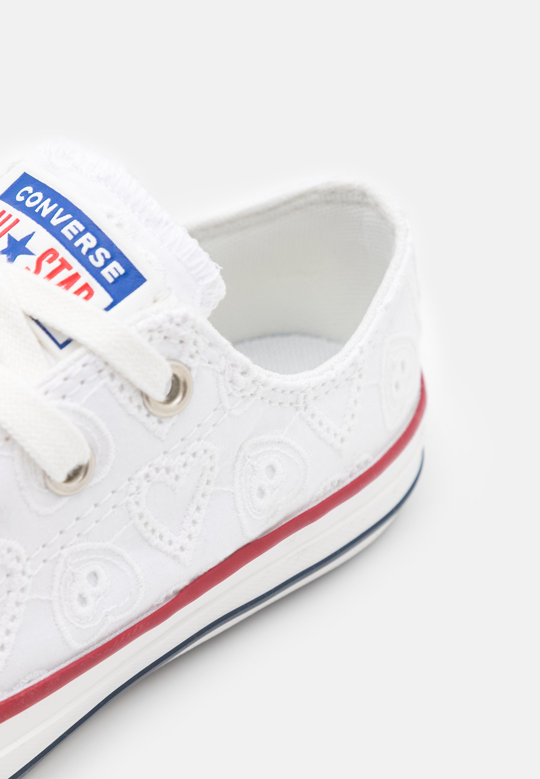 converse vintage white