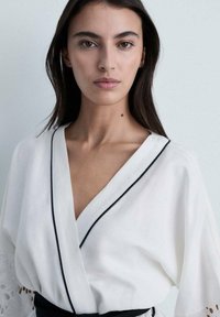 Mango NIEVE-A - Bluza - white