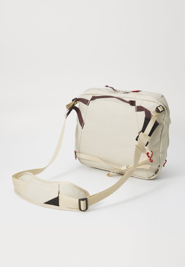 GAUT MESSENGER BAG UNISEX - Sports bag - creme4