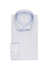 Jasnoniebieska koszula z długim rękawem o klasycznym kołnierzyku i zapięciu na guziki z przodu. Posiada białe guziki i pojedynczy mankiet. Gładka tekstura materiału.