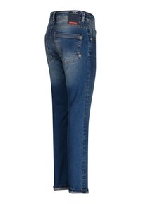 Jeans in denim di un blu medio. Taglio dritto con design a cinque tasche. Presentano una leggera scoloritura e dettagli di cucitura. Etichetta del marchio sulla cintura.