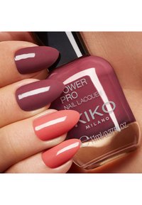 KIKO Milano POWER PRO NAIL LACQUER wielokolorowy
