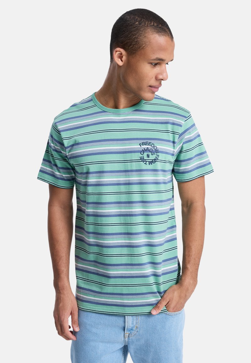 Striped short-sleeve T-shirt in green and blue tones with a round neckline and "FREEDOM" logo detail on the chest. Made of soft fabric.