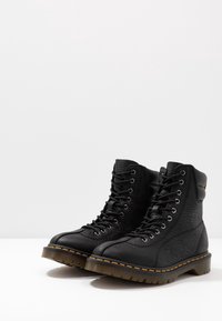 Dr. Martens Bottines à lacets - black