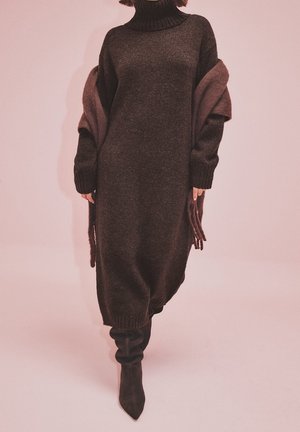NA-KD, Robe pull - brown