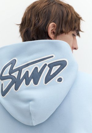 PULL&BEAR, BOXY FIT WITH HOOD - HOODIE - Sweat à capuche - light blue