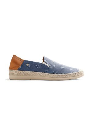 Chaussure bleue à enfiler avec broderie blanche de soleil, talon en cuir marron clair, semelle intermédiaire en jute tissée et semelle en caoutchouc beige, vue de profil.