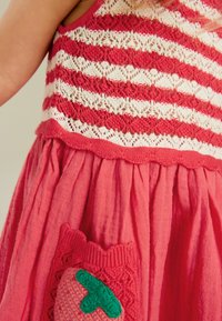 Next REGULAR FIT - Denní šaty - red