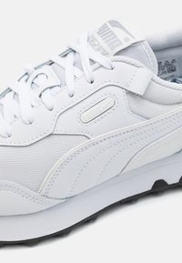 Puma RIDER FV UNISEX - Sportcipő - white/black