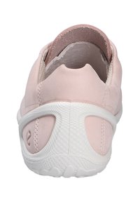 Helle rosa Slipper-Schuhe mit einer glatten Oberseite, gepolstertem Absatz und einer flexiblen weißen Gummisohle mit strukturiertem Grip.