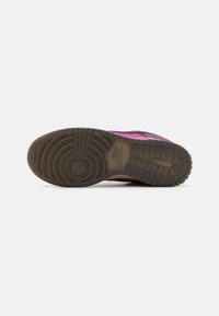 Nike Sportswear Tenisky - purple