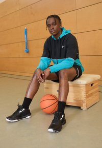 Under Armour LOCKDOWN 6 - Basketbalschoenen - black