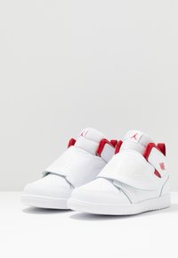 Jordan SKY JORDAN 1 - Sneakers - white/summit white/varsity red