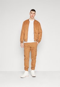 Only & Sons ONSCAM LIFE - Cargohose - toasted coconut