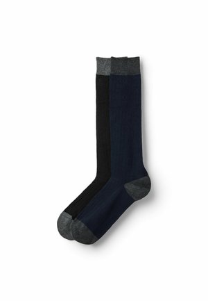 Calze di cotone nere e blu scuro, con texture a costine, dotate di dettagli grigi ai polsini e aree rinforzate per il tallone e le punte.