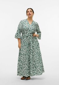 Vero Moda Curve Robe de jour - laurel wreath