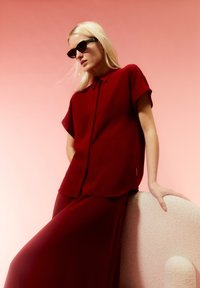 ARMEDANGELS LARISAANA - Overhemdblouse - dark crimson