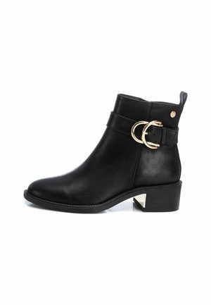Botines camperos - black