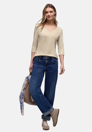 MIT HERZAUSSCHNITT - Camiseta de manga larga - beige