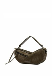 Sac à main en daim marron avec une forme arrondie, une poignée supérieure et deux compartiments zippés à l'avant pour un rangement sécurisé.