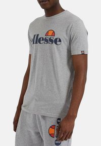 Ellesse - SL PRADO TEE - Printtipaita - grey marl Pienoiskuva 1