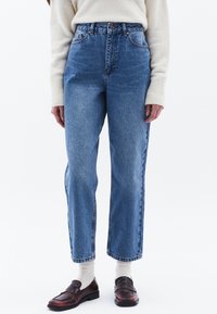 Relaxed fit jeans - mid blue denim