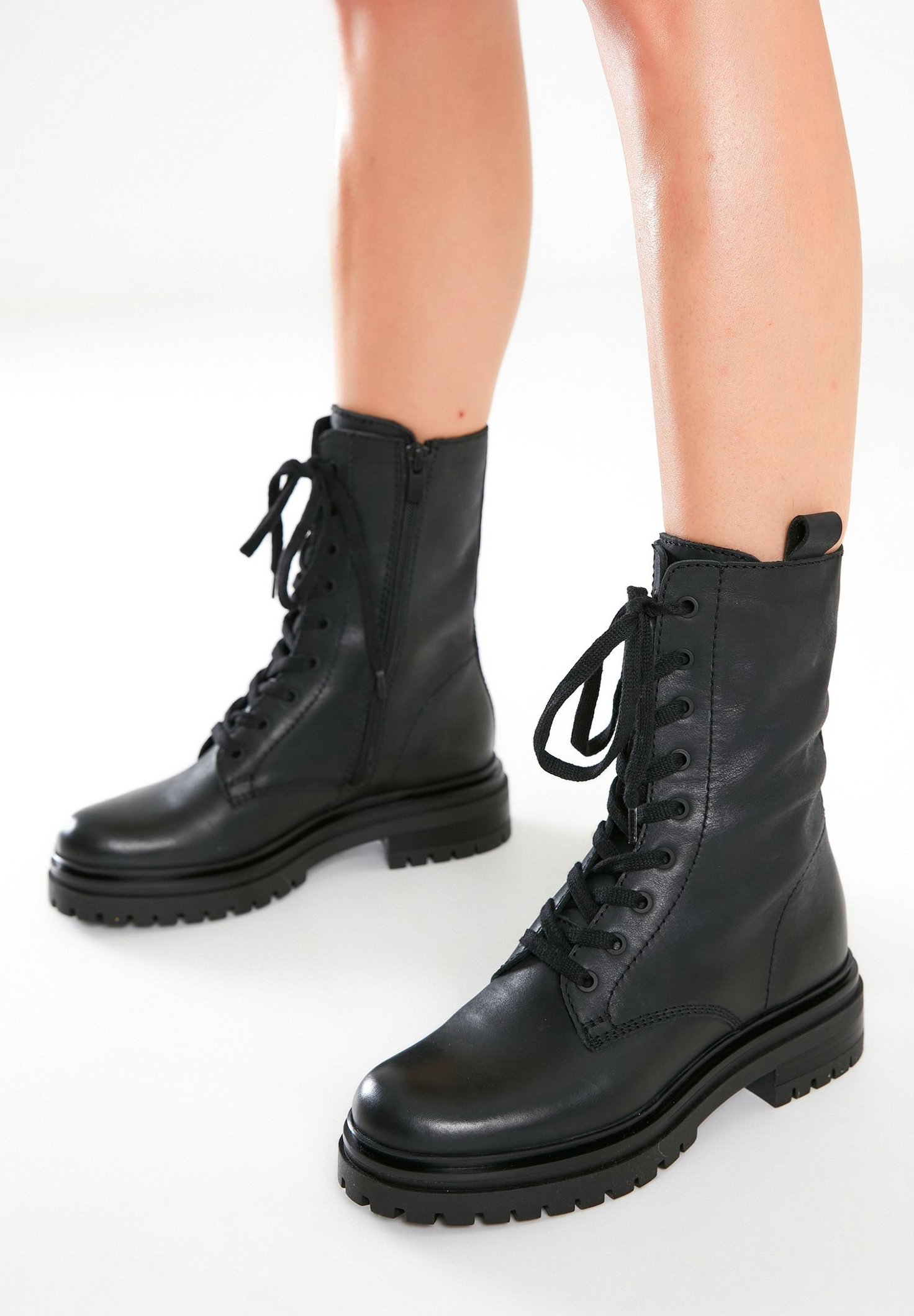 Enkellaarsjes met plateauzool black blk Enkellaarsjes met plateauzool black blk