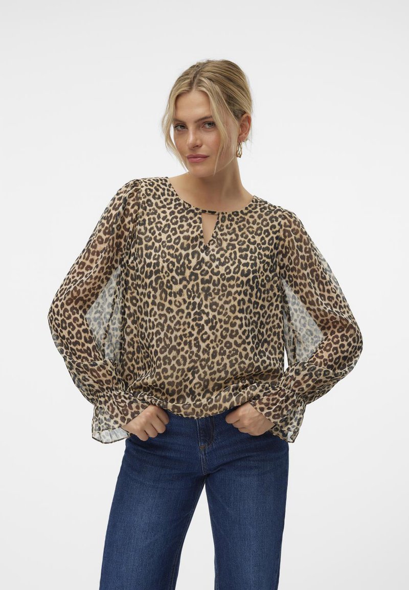 Vero Moda - VMSMILLA DETAIL - Blouse - birch, Enlarge
