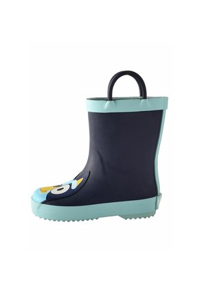 Botte de pluie bleu marine pour enfant avec une bordure et une semelle bleu clair, avec un visage de pingouin dessin animé sur l’orteil et une poignée en boucle sur le dessus.