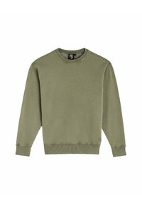 Sweatshirt vert olive avec un col rond, des manches longues, des poignets et un ourlet côtelés, présentant une texture de tissu lisse et douce ainsi qu'un design décontracté.