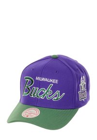 Mitchell & Ness MILWAUKEE BUCKS NBA TEAM SCRIPT VERSTELLBARE GEBOGENE SNAPBACK - Cap - lila