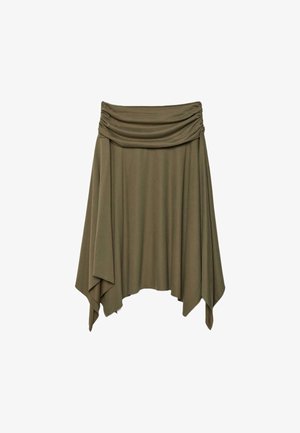 Jupe asymétrique vert olive avec taille froncée et ourlet en forme de mouchoir drapé en tissu doux et fluide.