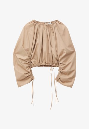Beige cropped bluse med brede, rynkede lange ærmer og elastisk halsudskæring og kant, med justerbare snore.